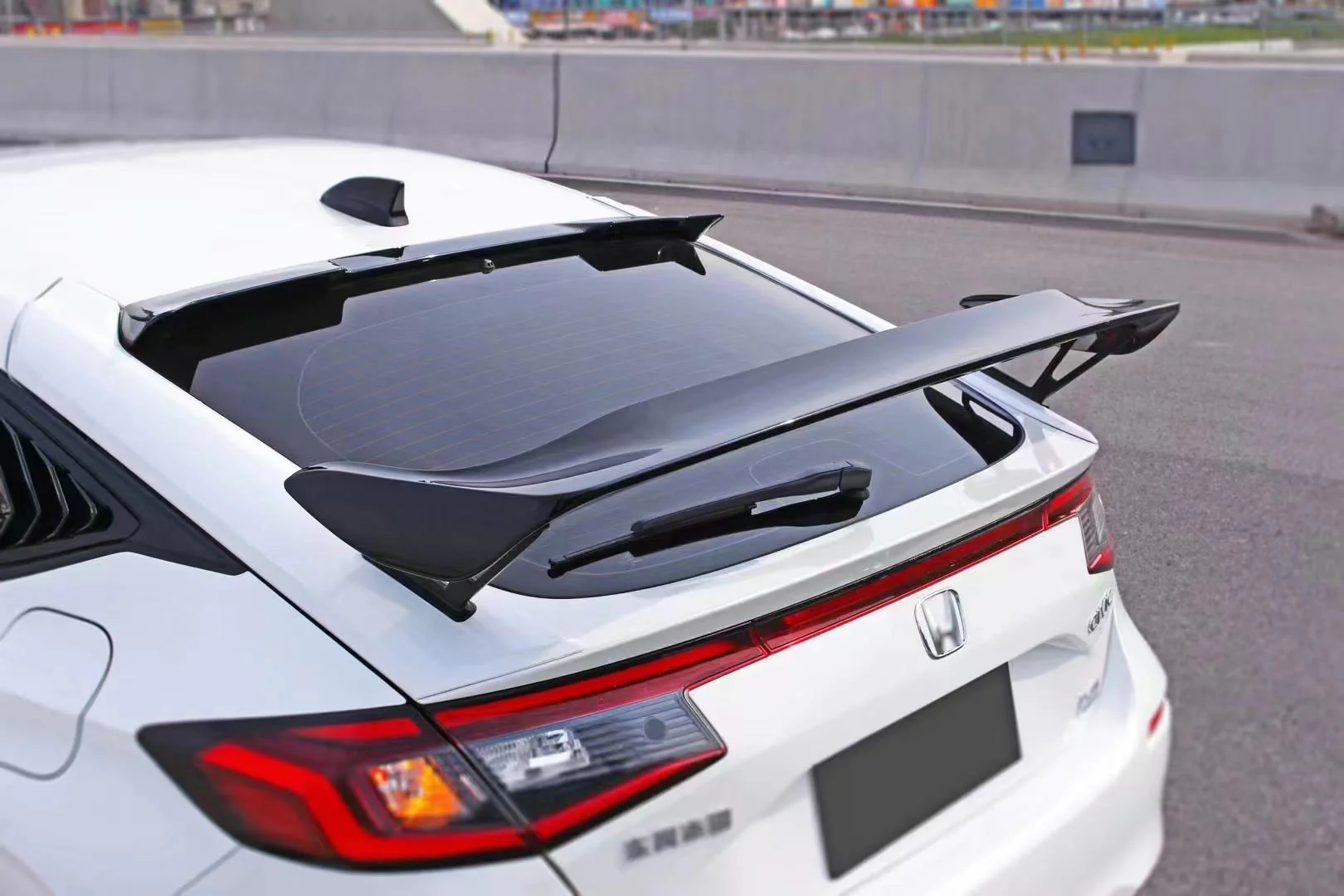 SWA 2022-2025 11th Gen Civic Hatchback Gloss Black TypeR Style Wing with Painted Panel Bases (no drilling needed) - Image 3